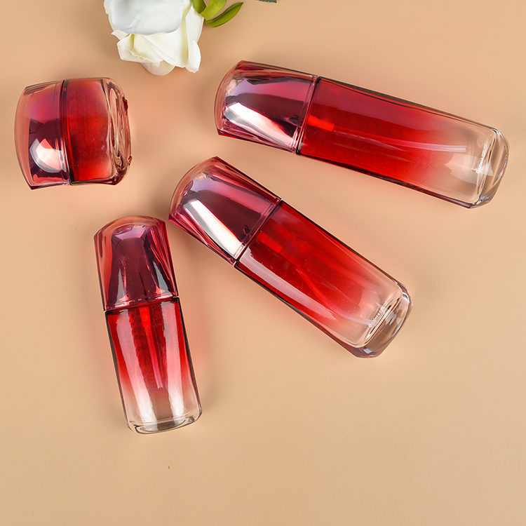 China Manufacturer High Quality 15Ml 30Ml 50Ml Customize Logo Red Cosmetic Glass Lotion Bottle