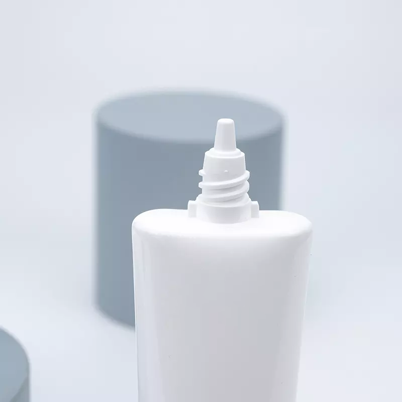 30ml 50ml 100ml Customized Flat Plastic Tube with Square Screw Cap for Sunscreen Cream