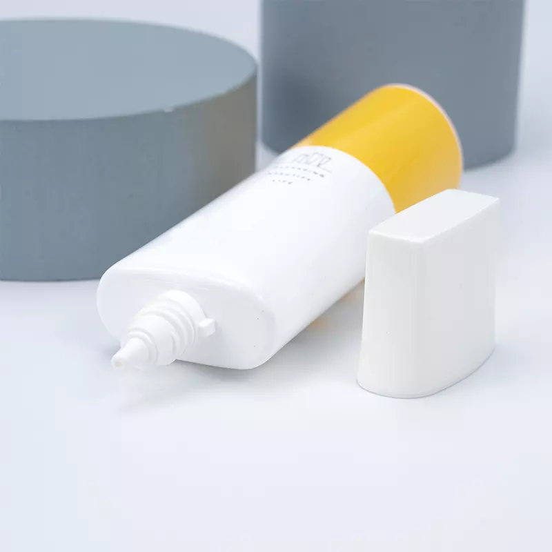 30ml 50ml 100ml Customized Flat Plastic Tube with Square Screw Cap for Sunscreen Cream